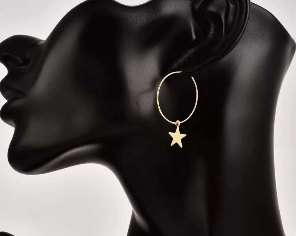 Pendientes de Corazón Geométrico Hueco en Oro para Mujer - Joyería de Amor, Regalos Elegantes